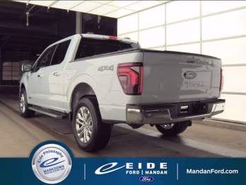 2025 White Metallic Ford F-150 Lariat 4X4 Truck