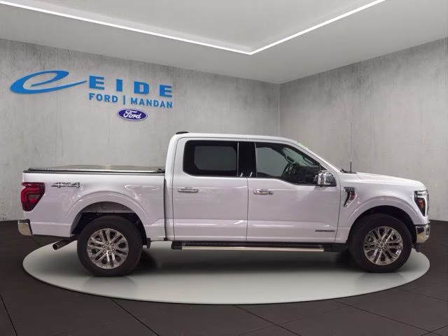 2025 White Metallic Ford F-150 Lariat 4X4 Truck