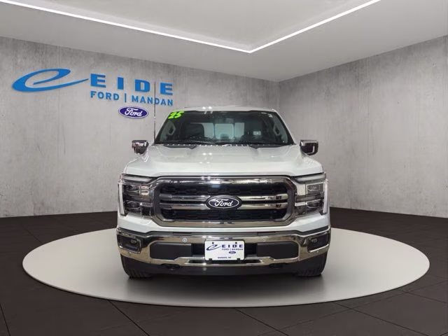 2025 White Metallic Ford F-150 Lariat 4X4 Truck