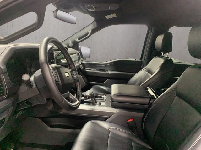 2025 White Metallic Ford F-150 Lariat 4X4 Truck