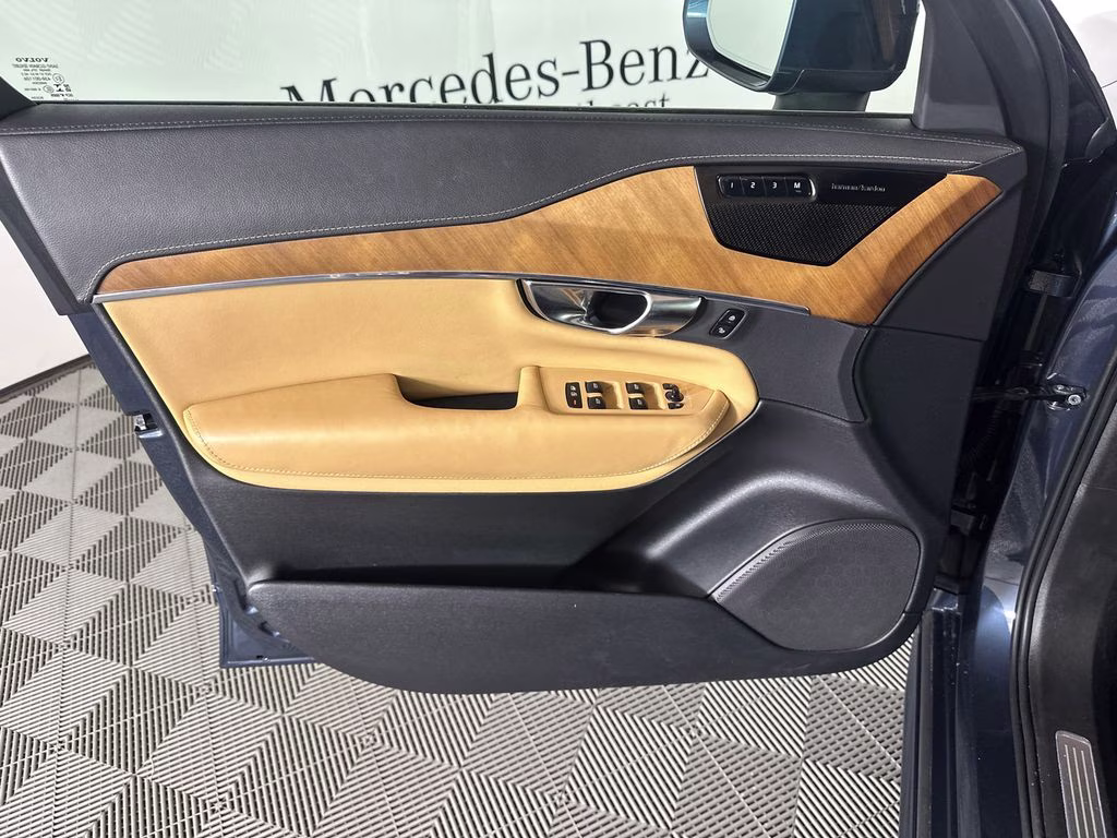 2020 Denim Blue Metallic Volvo XC90 T6 Inscription AWD SUV