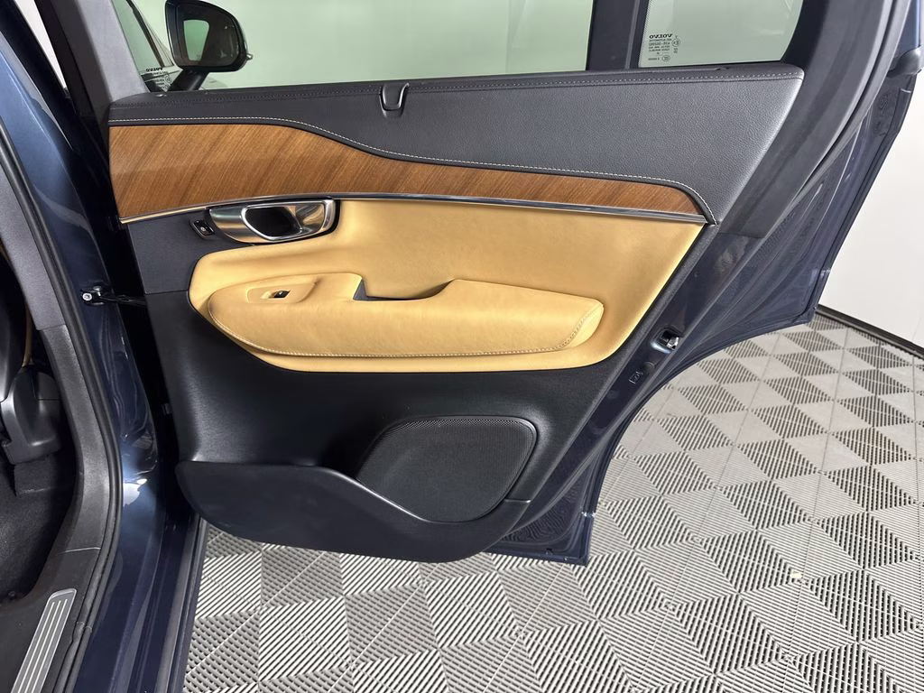 2020 Denim Blue Metallic Volvo XC90 T6 Inscription AWD SUV