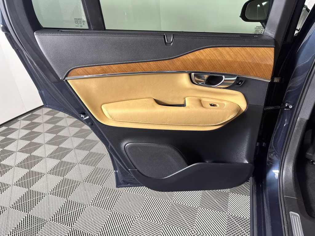 2020 Denim Blue Metallic Volvo XC90 T6 Inscription AWD SUV