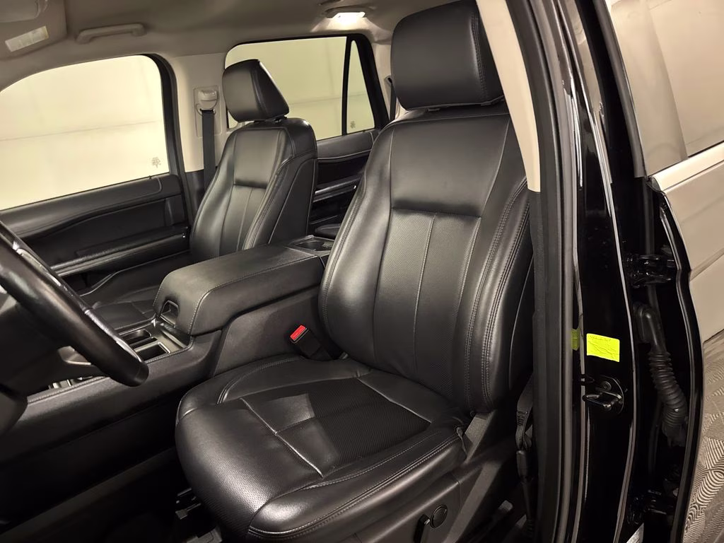 2024 Agate Black Metallic Ford Expedition XLT RWD SUV