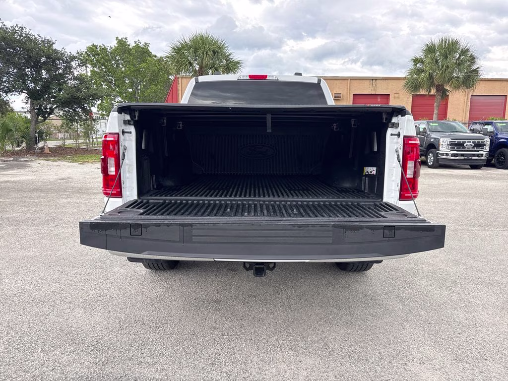 2023 Oxford White Ford F-150 XLT RWD Truck