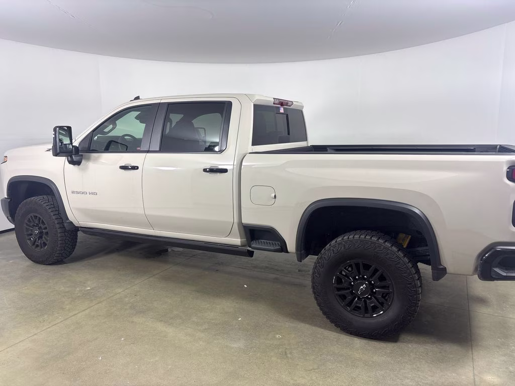 2026 White Sands Chevrolet Silverado 2500HD ZR2 4X4 Truck