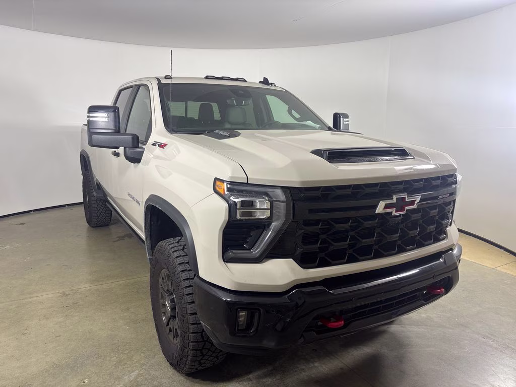 2026 White Sands Chevrolet Silverado 2500HD ZR2 4X4 Truck
