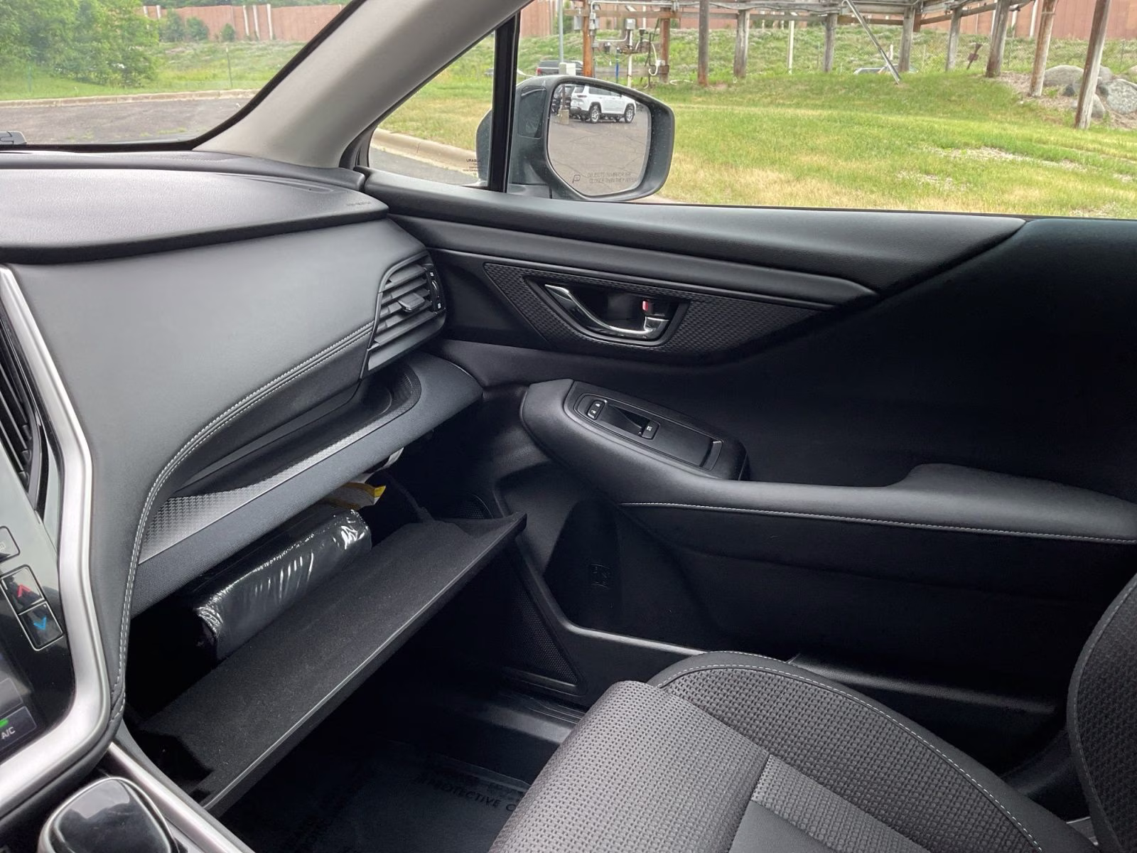 2023 Crystal Black Silica Subaru Outback Premium AWD SUV