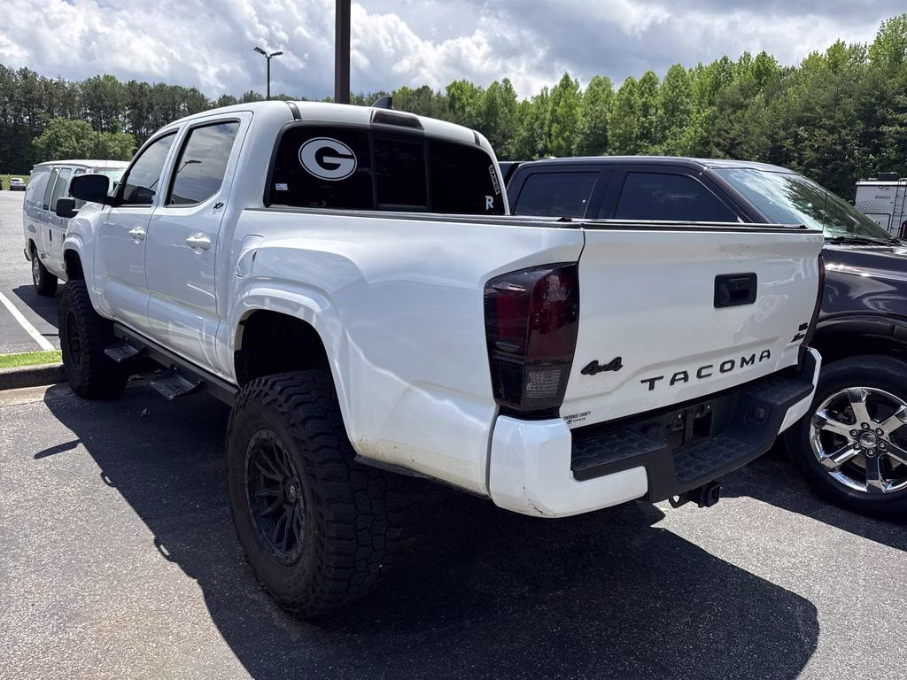 2022 White Toyota Tacoma SR 4X4 Truck