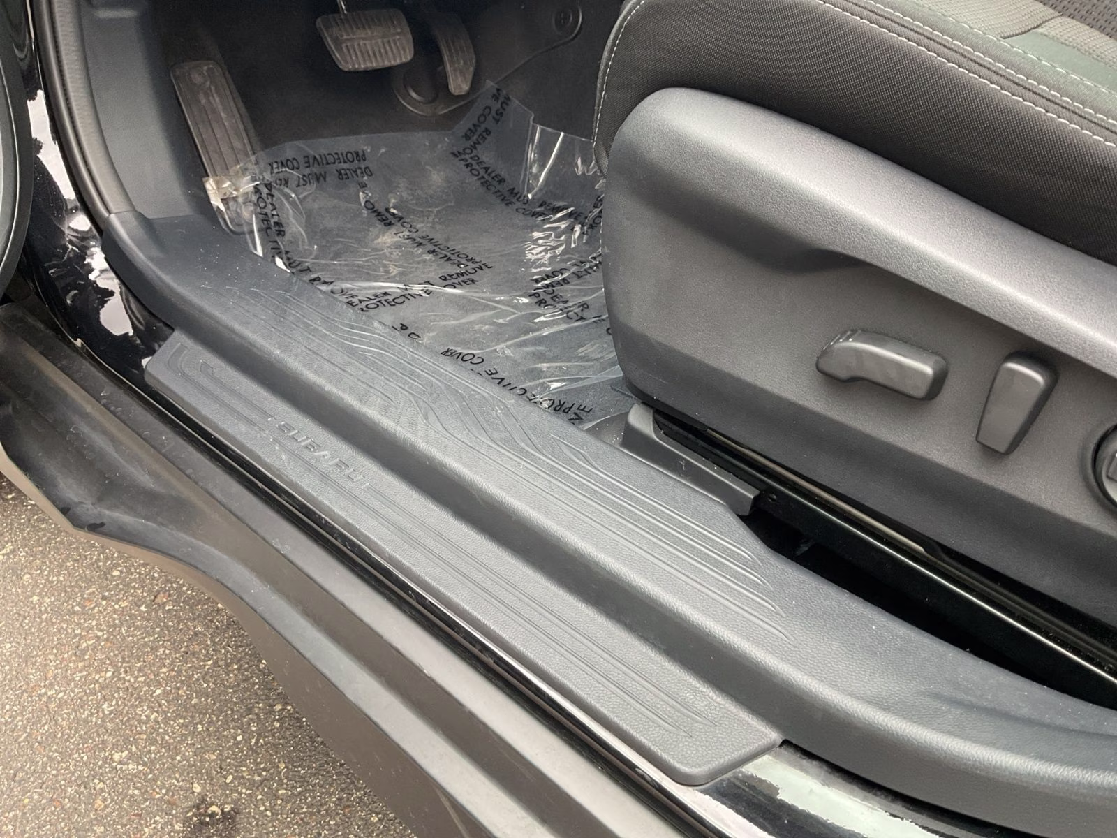 2023 Crystal Black Silica Subaru Outback Premium AWD SUV