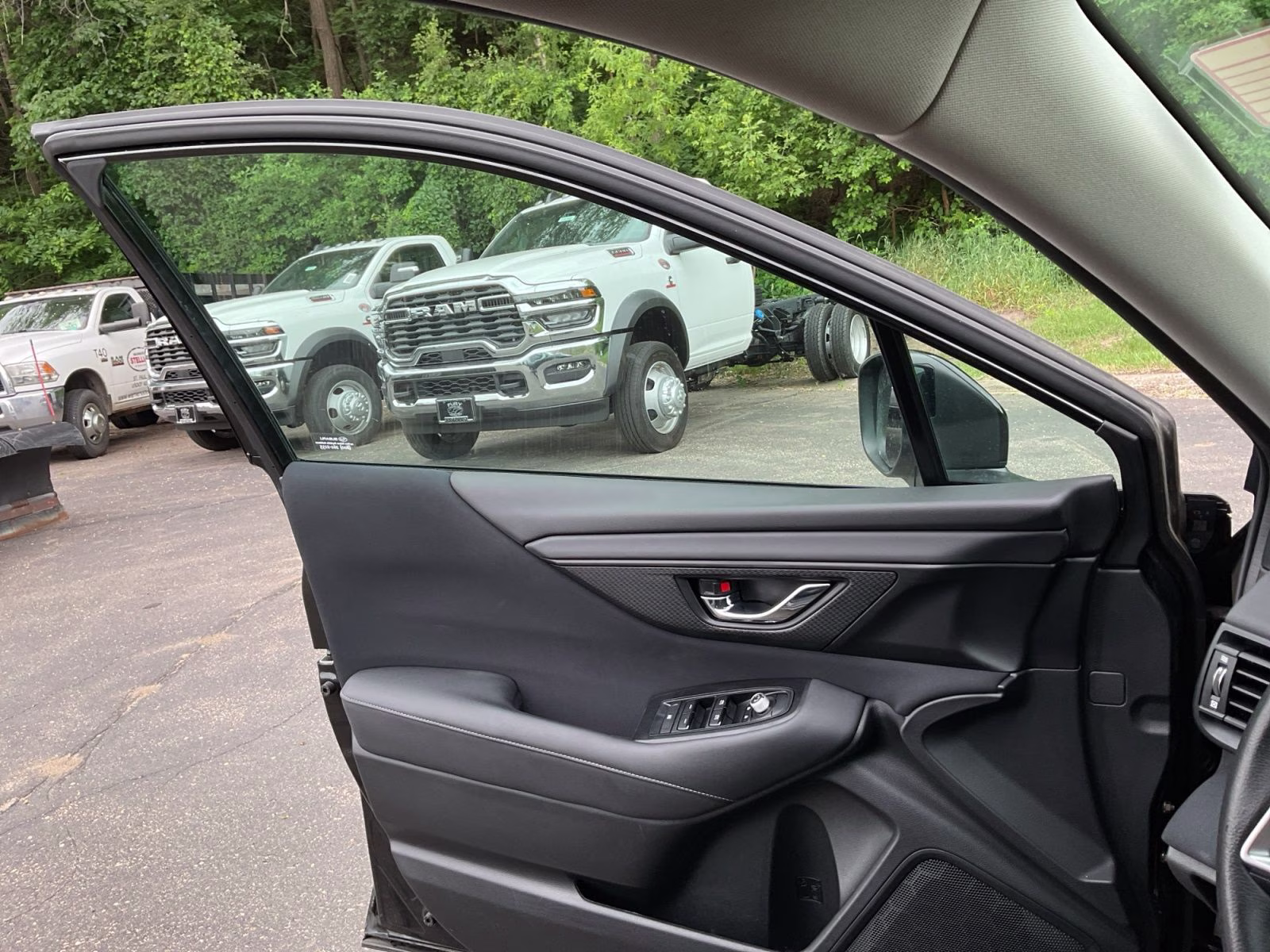 2023 Crystal Black Silica Subaru Outback Premium AWD SUV