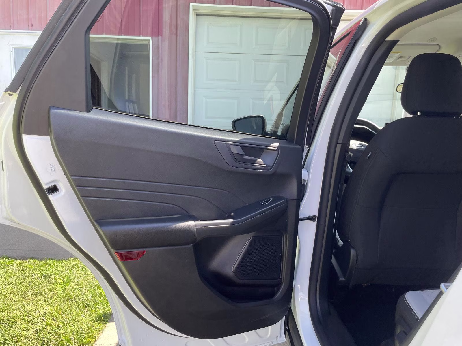 2024 Oxford White Ford Escape Active AWD SUV