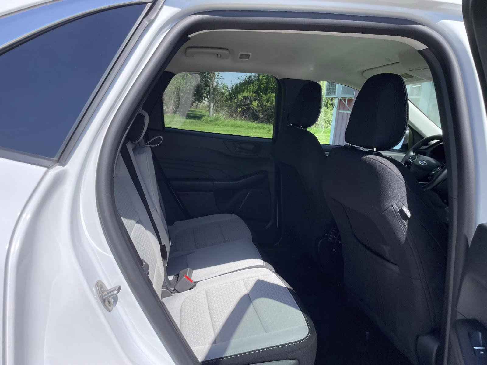 2024 Oxford White Ford Escape Active AWD SUV