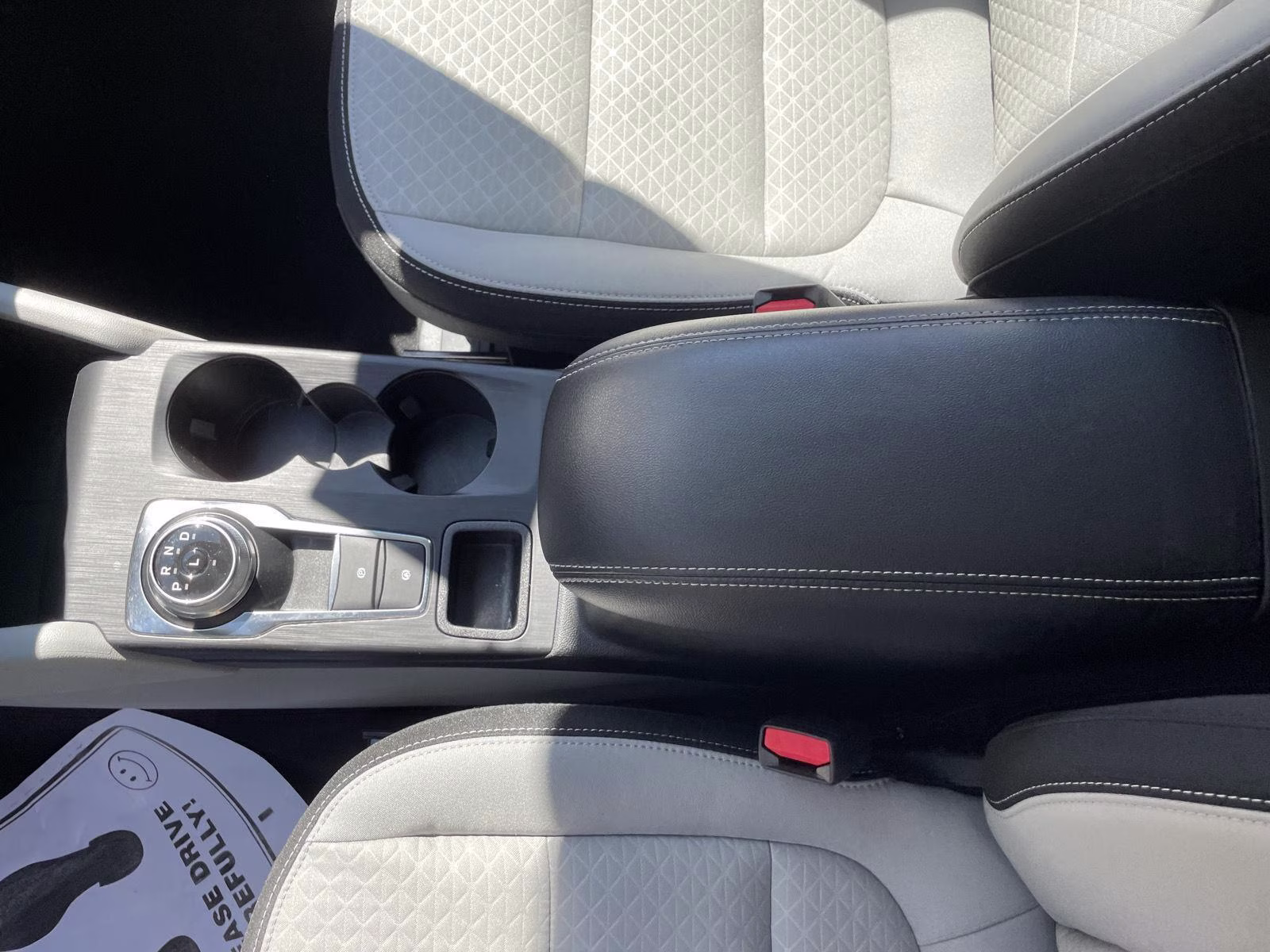 2024 Oxford White Ford Escape Active AWD SUV