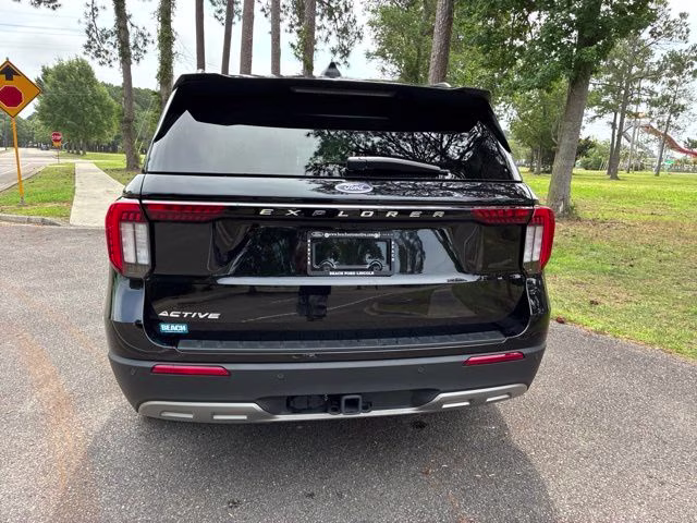2025 Black Metallic Ford Explorer Active RWD SUV