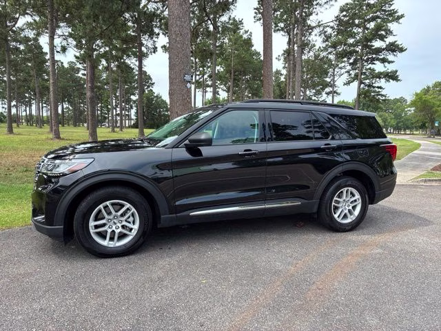 2025 Black Metallic Ford Explorer Active RWD SUV