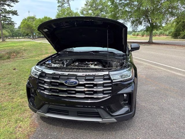 2025 Black Metallic Ford Explorer Active RWD SUV