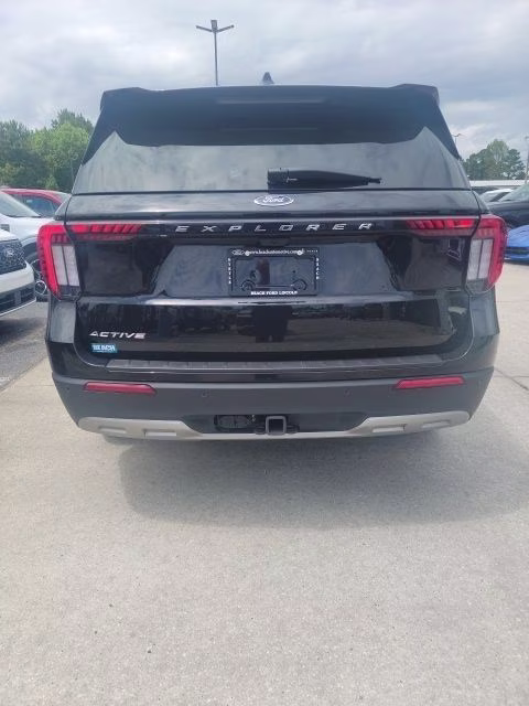 2025 Black Metallic Ford Explorer Active RWD SUV