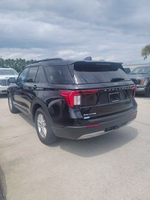 2025 Black Metallic Ford Explorer Active RWD SUV