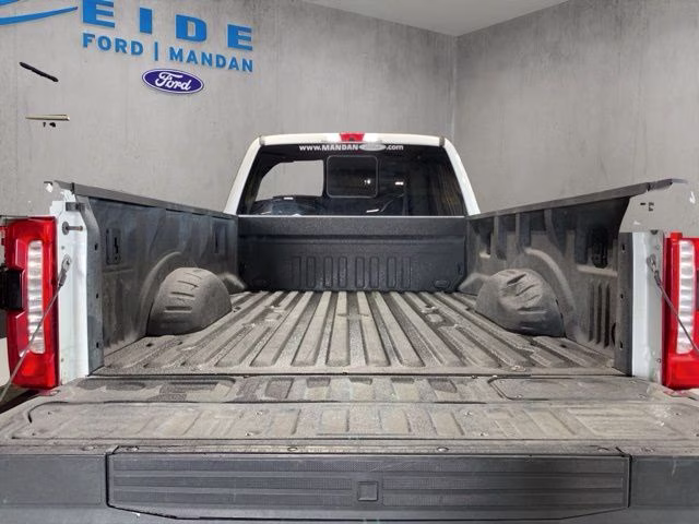 2023 Star White Metallic Tri-Coat Ford Super Duty F-250 SRW Lariat 4X4 Truck