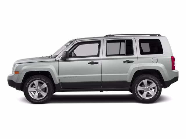2014 Bright White Clearcoat Jeep Patriot Latitude FWD SUV
