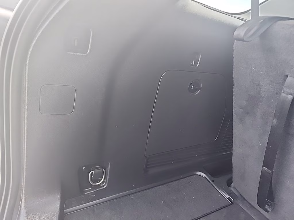2022 Black Ford Explorer XLT 4X4 SUV