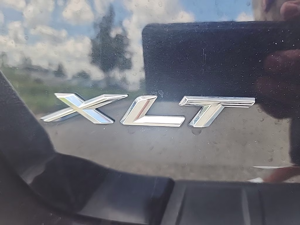 2022 Black Ford Explorer XLT 4X4 SUV