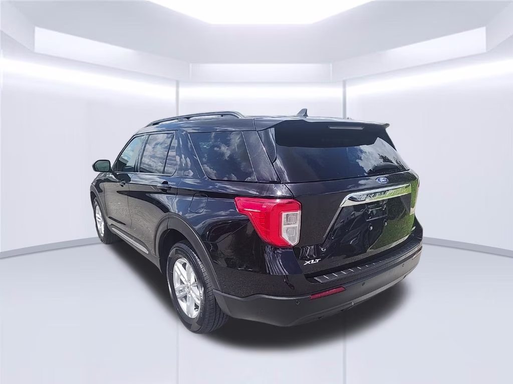 2022 Black Ford Explorer XLT 4X4 SUV