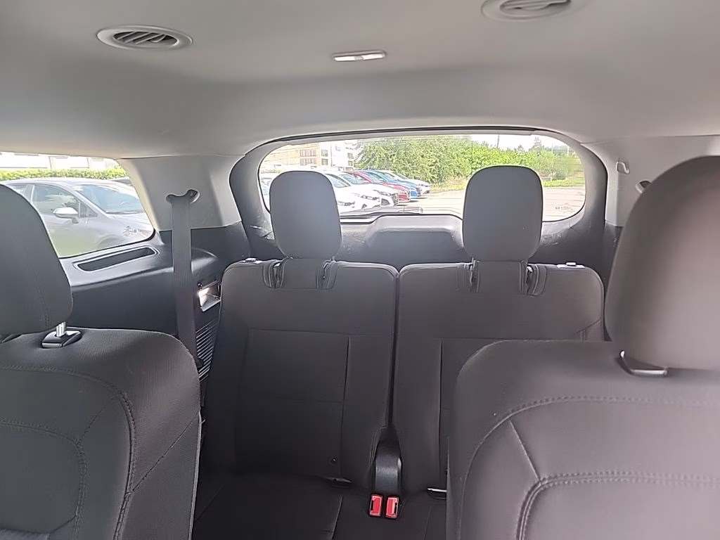 2022 Black Ford Explorer XLT 4X4 SUV
