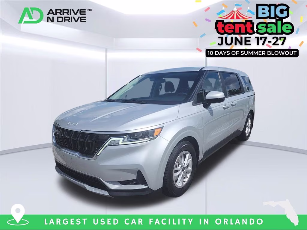 2022 Silver Kia Carnival LX FWD Van