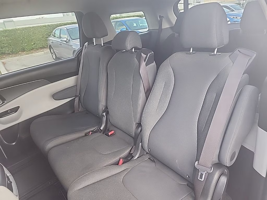 2022 Silver Kia Carnival LX FWD Van