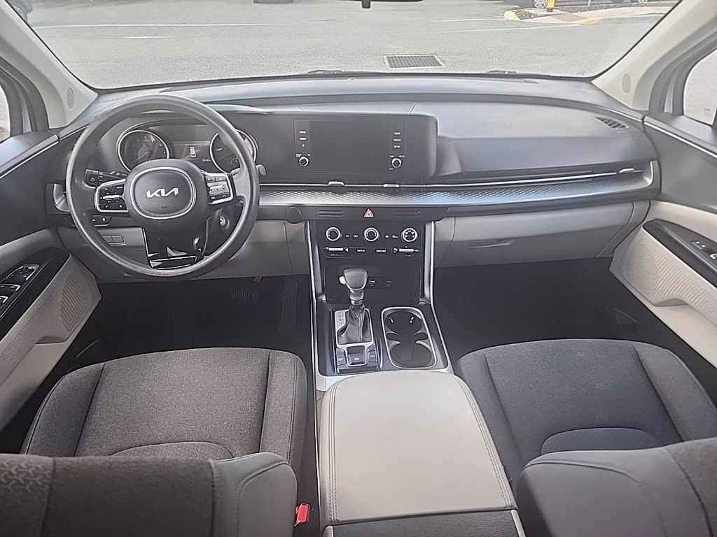 2022 Silver Kia Carnival LX FWD Van