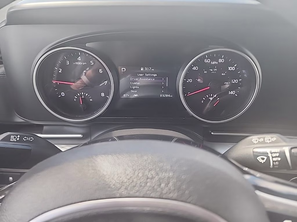 2022 Silver Kia Carnival LX FWD Van