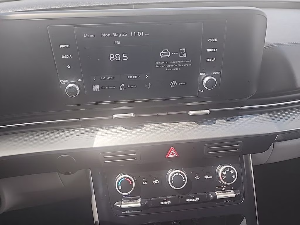 2022 Silver Kia Carnival LX FWD Van