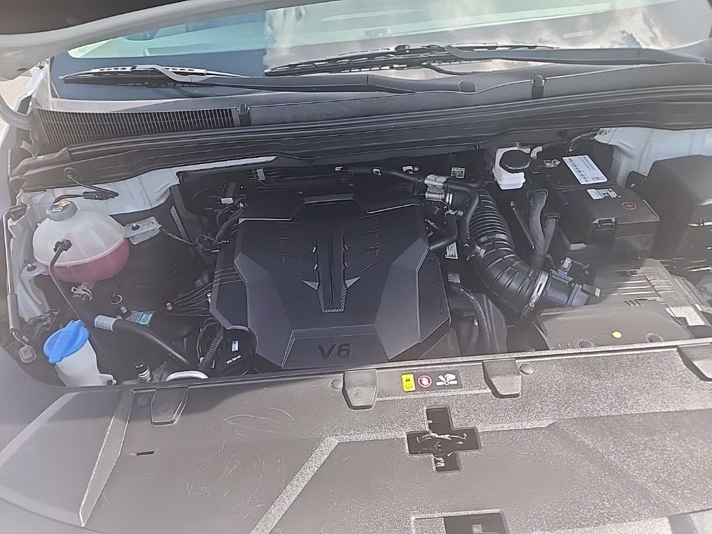 2022 Silver Kia Carnival LX FWD Van