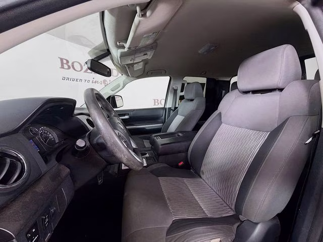 2014 Super White Toyota Tundra SR5 4.6L V8 RWD Truck