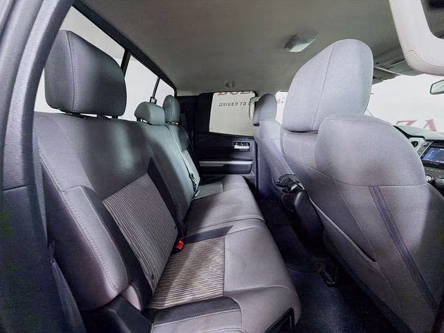 2014 Super White Toyota Tundra SR5 4.6L V8 RWD Truck