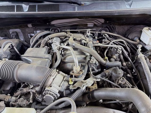 2014 Super White Toyota Tundra SR5 4.6L V8 RWD Truck