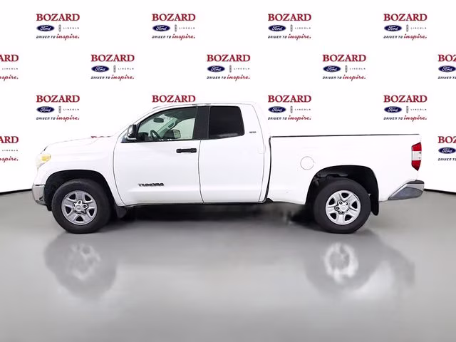 2014 Super White Toyota Tundra SR5 4.6L V8 RWD Truck