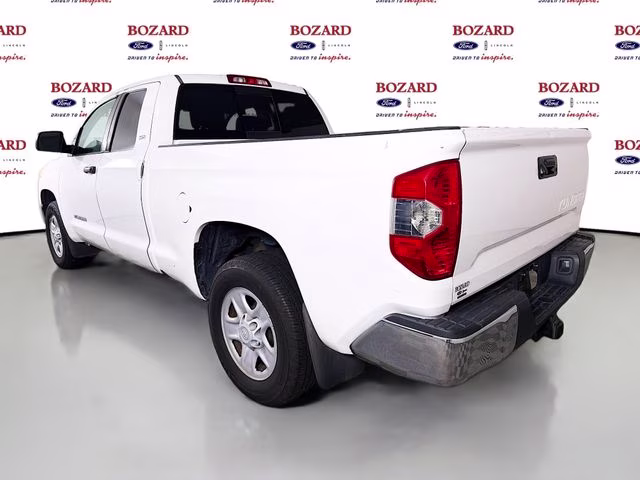 2014 Super White Toyota Tundra SR5 4.6L V8 RWD Truck