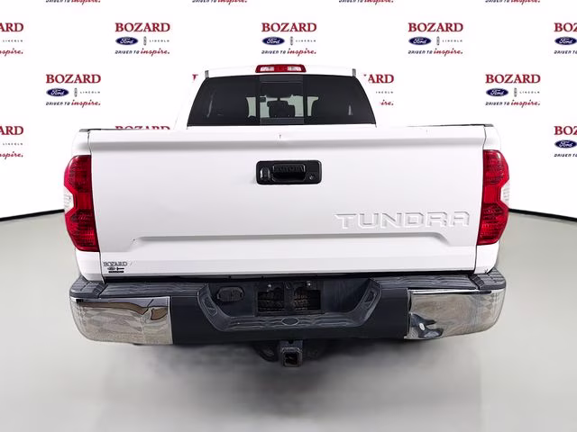 2014 Super White Toyota Tundra SR5 4.6L V8 RWD Truck