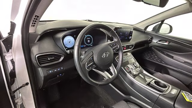 2022 White Hyundai Santa Fe XRT FWD SUV
