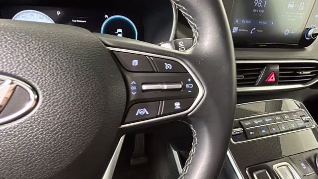 2022 White Hyundai Santa Fe XRT FWD SUV