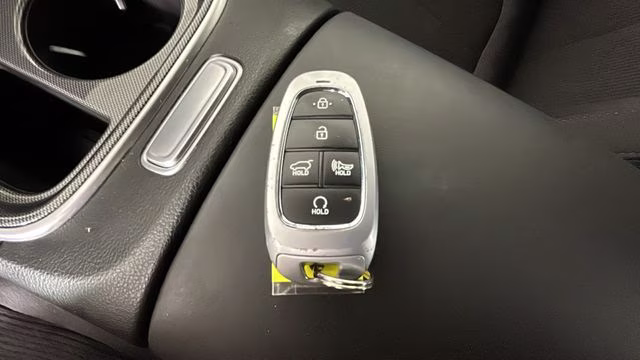2022 White Hyundai Santa Fe XRT FWD SUV