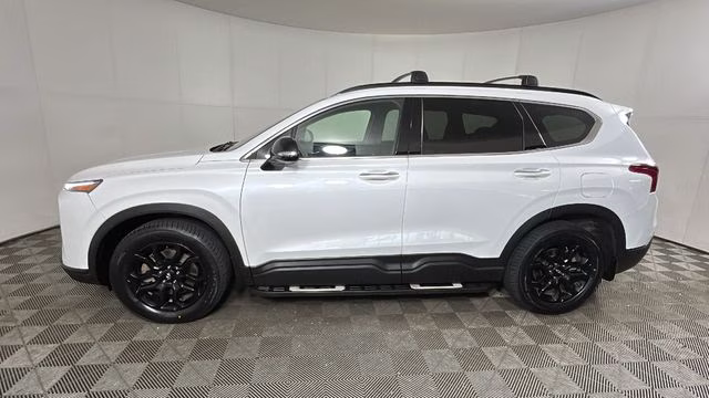 2022 White Hyundai Santa Fe XRT FWD SUV