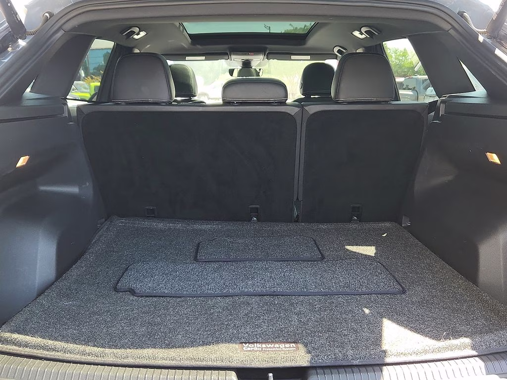 2023 Pure Gray Volkswagen Atlas Cross Sport 2.0T SEL R-Line Black AWD SUV