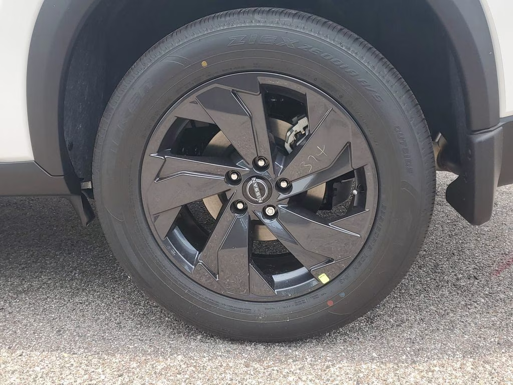 2026 Everest White Pearl Tricoat Nissan Rogue SV FWD SUV