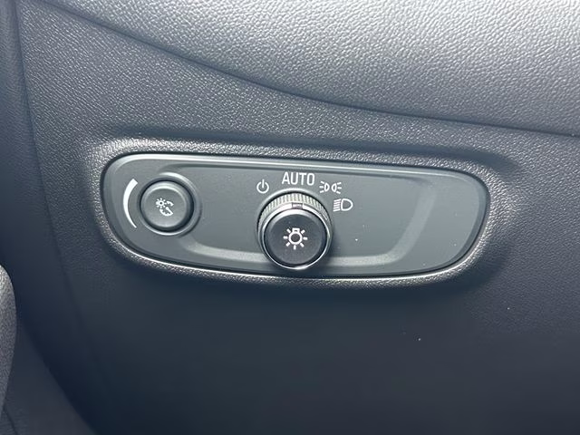 2022 Blue Glow Metallic Chevrolet Equinox LT AWD SUV