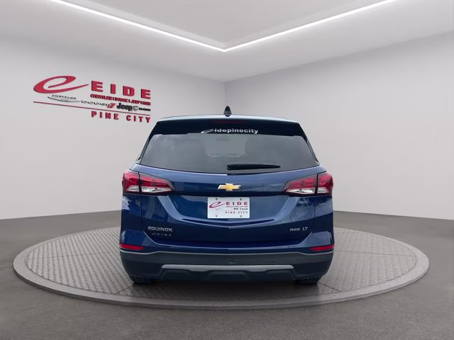 2022 Blue Glow Metallic Chevrolet Equinox LT AWD SUV