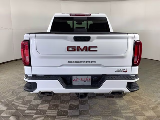 2022 Summit White GMC Sierra 1500 AT4 4X4 Truck